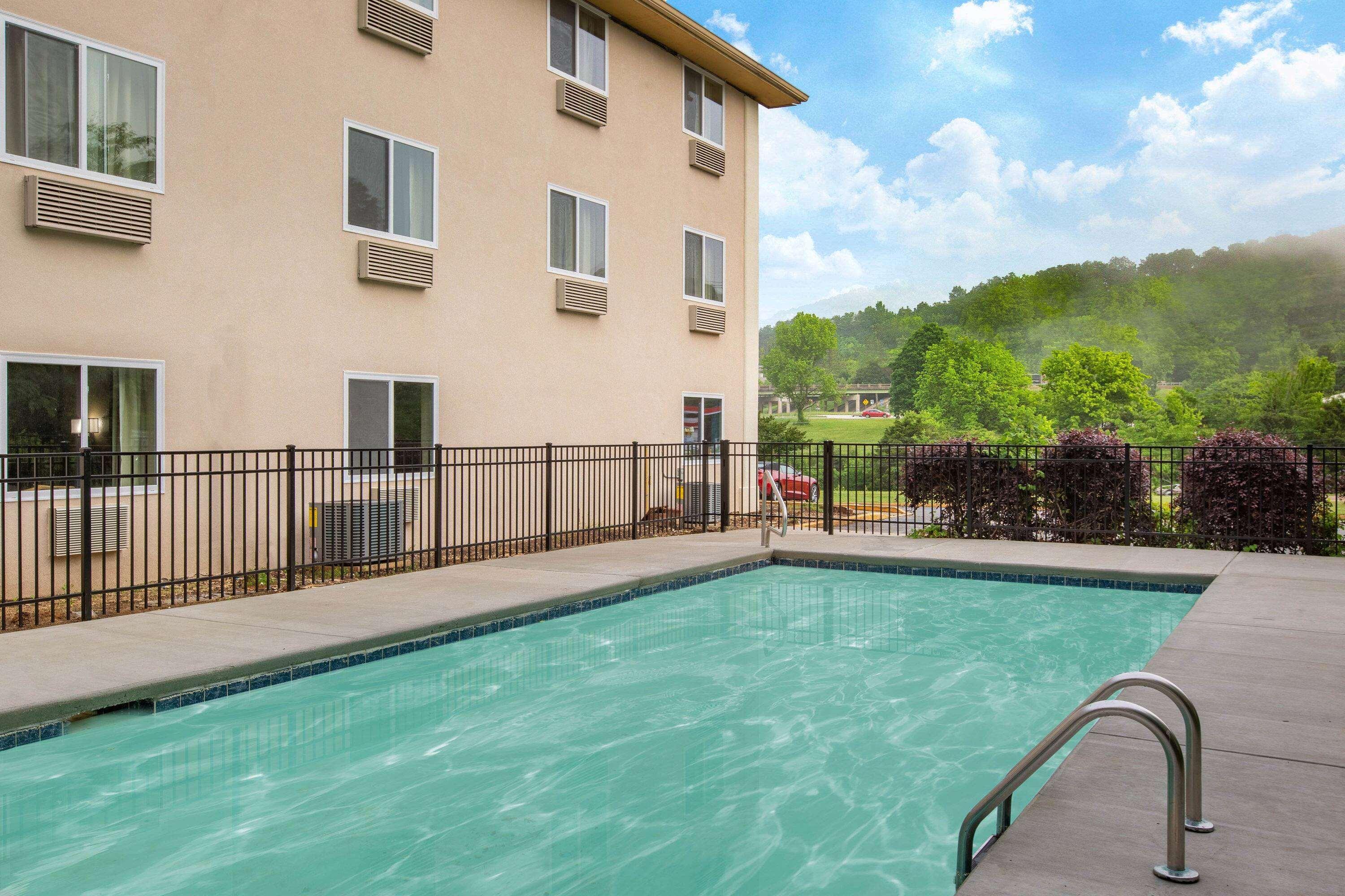Super 8 By Wyndham Chattanooga Lookout Mountain Tn Exterior foto